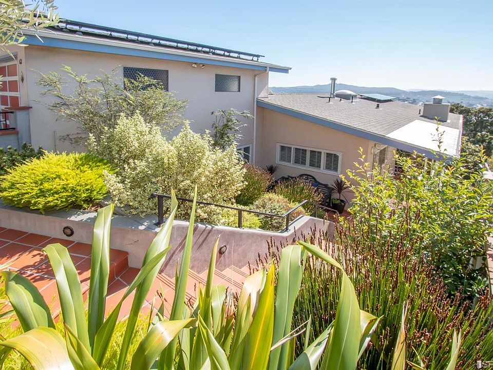 1st image of 62 Cresta Vista Dr