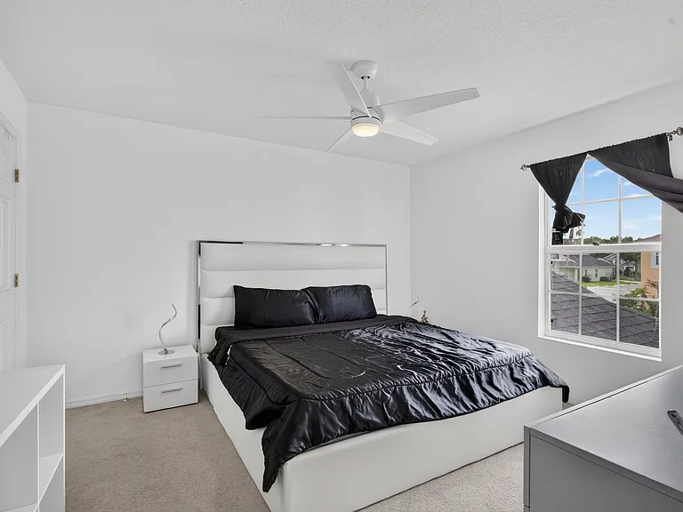 515 Corvina Dr — Photo 21