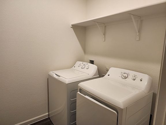 4th image of 4916 McCoy Dr