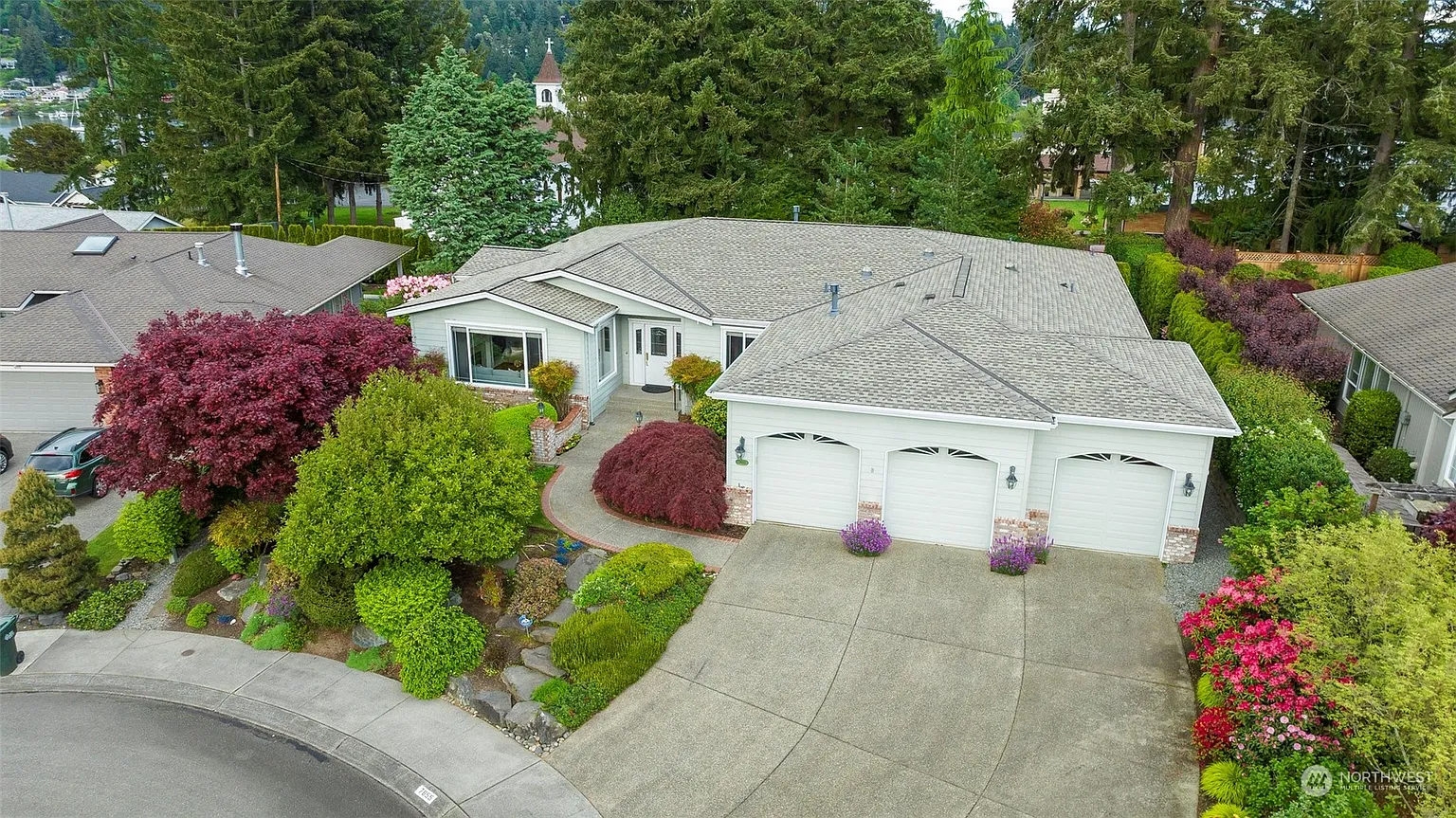 7855 Greyhawk Avenue photo 1