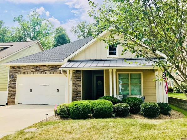 132 Chimney Rock Ct, Denver, NC 28037