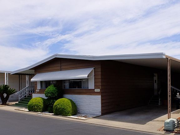 3rd image of 3920 Homewood Village Dr #85
