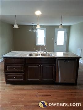 kitchen island/dishwasher