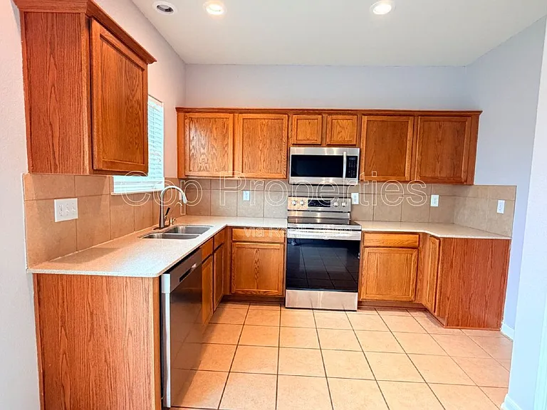 6711 Buckhorn Clf — Photo 12