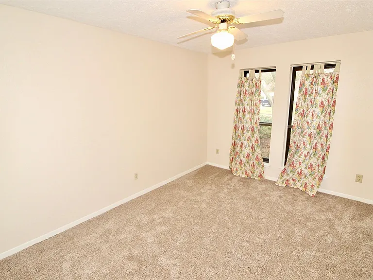3146 Wagon Trail Dr — Photo 9