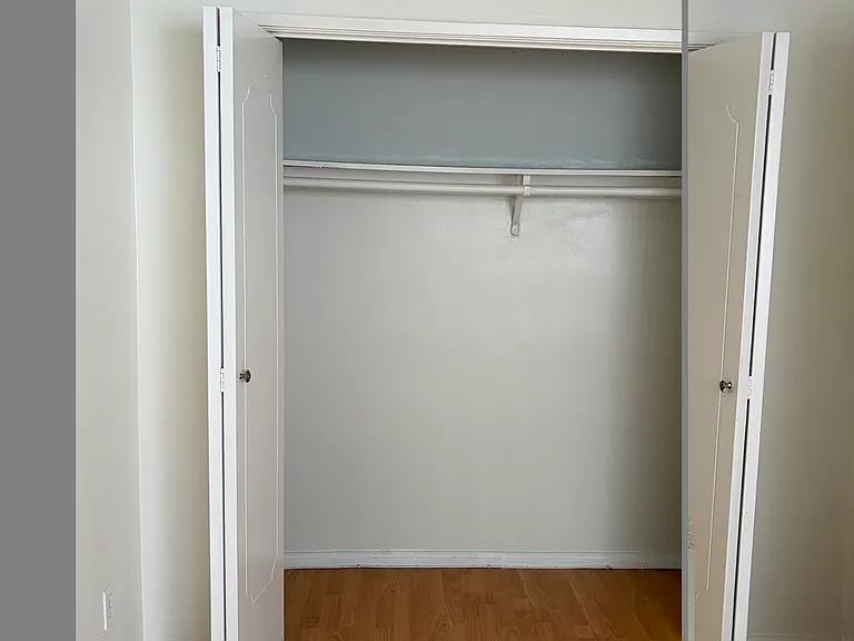 MASTER BD CLOSET