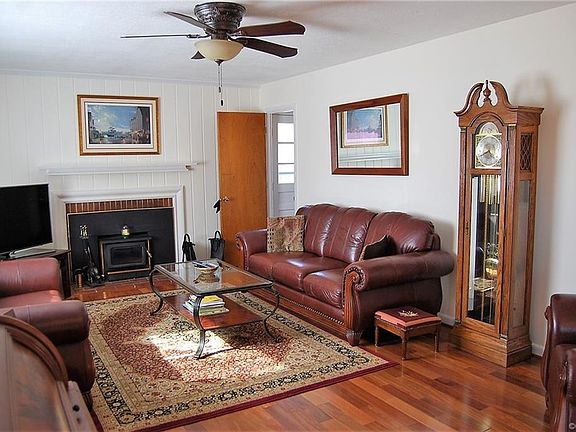 2nd image of 8008 Meadow Dr