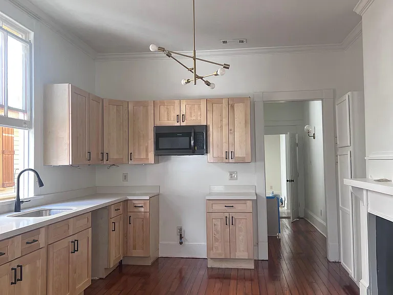 3223 Iberville St — Photo 5