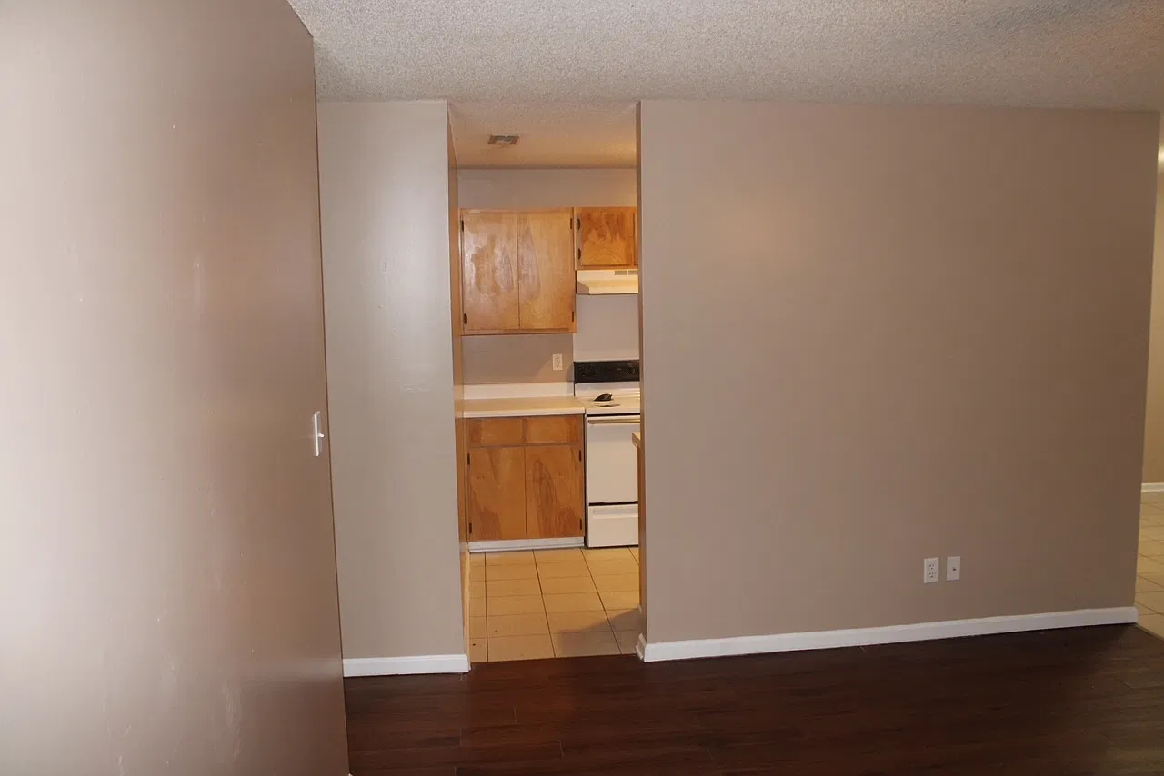 2 bed, 900 sqft, $850 — Photo 3