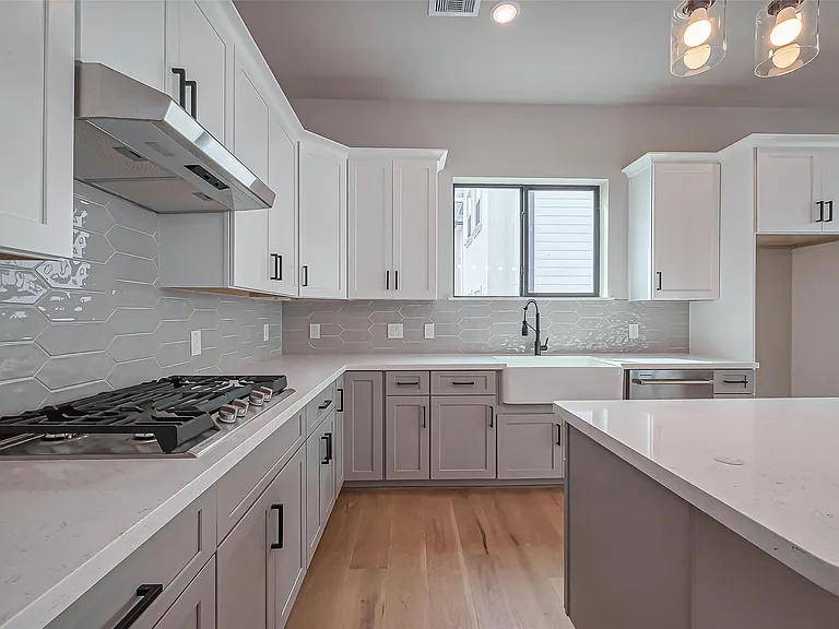 1222 W 24th St #D — Photo 12