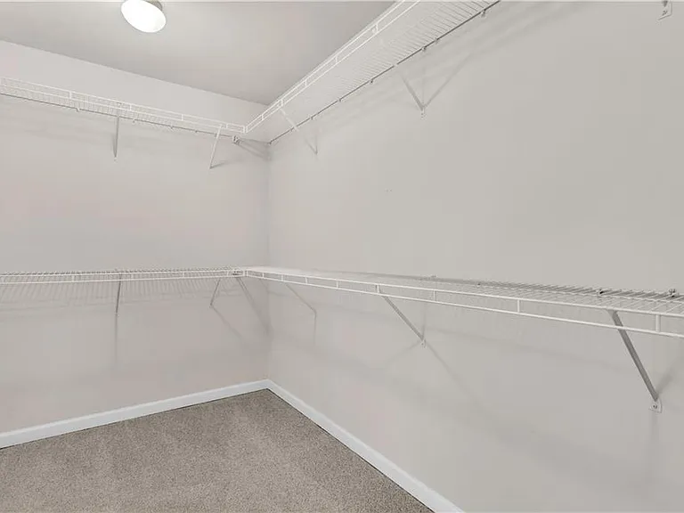 4488 Ravenwood Dr — Photo 25
