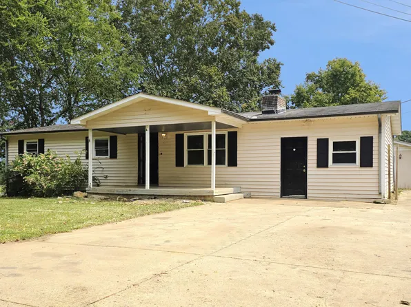 1035 Lakeside Rd, Madisonville, TN 37354