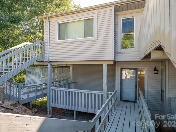 1050 21st Ave NW APT 49, Hickory, NC 28601