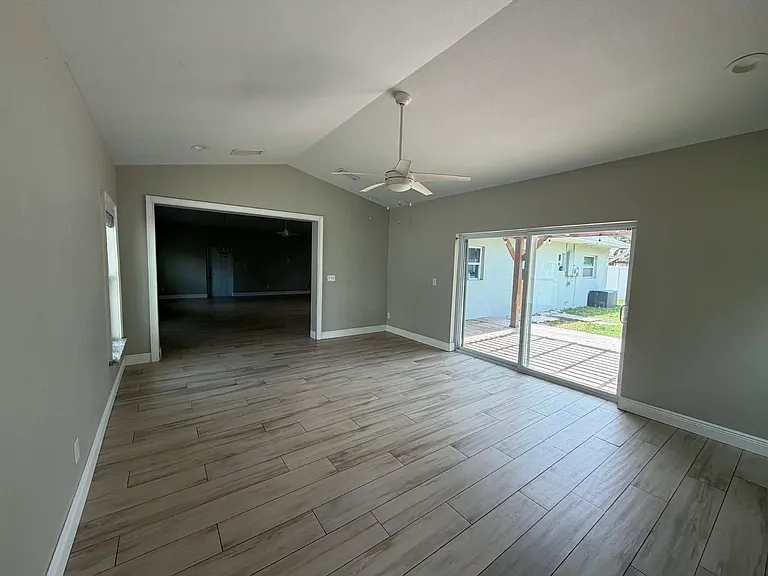 6944 Grande Vista Way — Photo 7