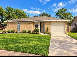 4749 E Ridge Creek Dr, Houston, TX 77053
