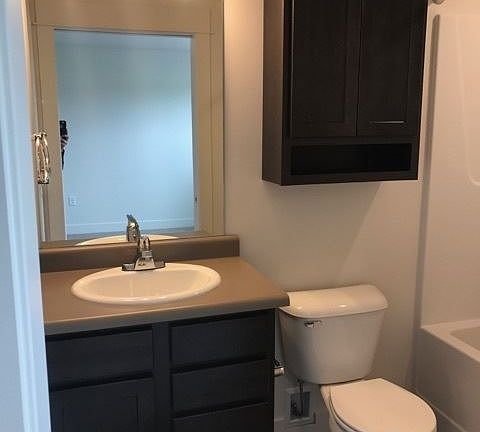 5th image of 3266 N 27th Ave APT 105