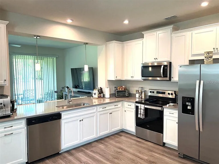 5546 Pleasantview Ct — Photo 3