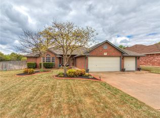 10505 Foxhorn Cir, Midwest City, OK 73130