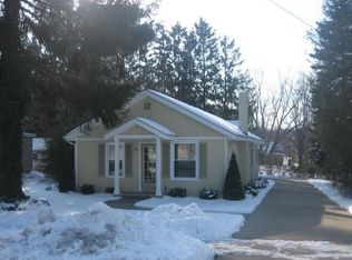 47 Randolph St, Douglas, MI