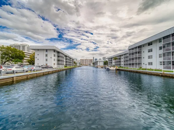 3849 NE 169th St APT 412, North Miami Beach, FL 33160