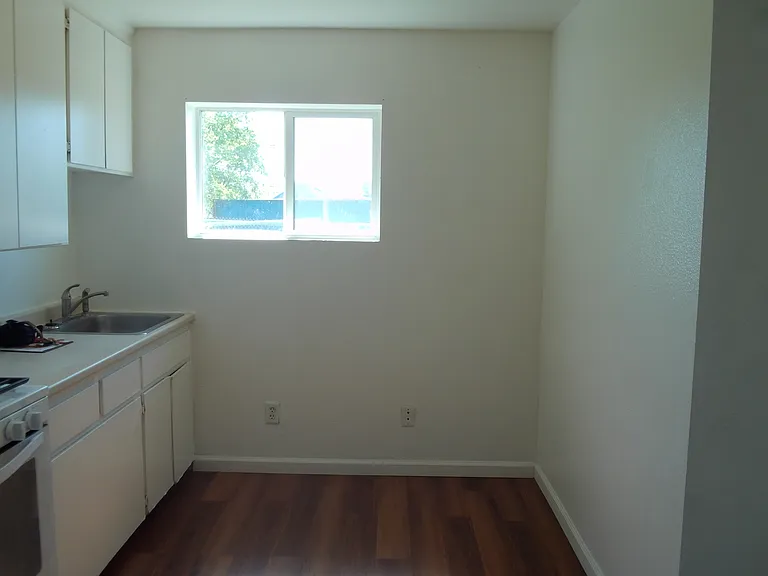 5702 Lindhurst Ave — Photo 10