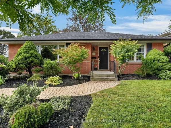 1349 Holloway Dr, Peterborough, ON K9J 6G1