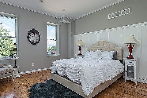 3rd image of 2223 McNair Ave