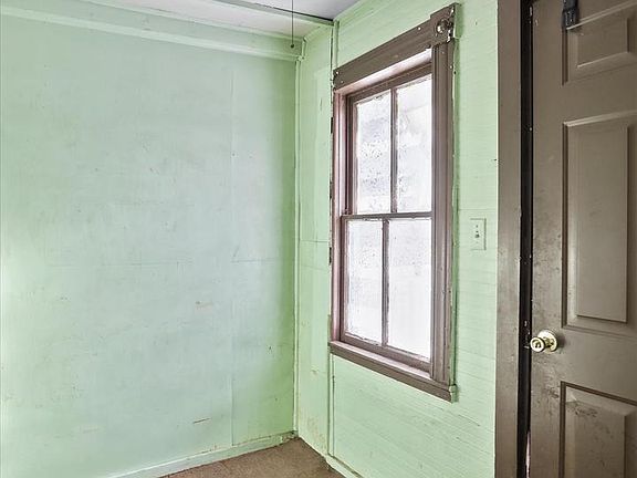 4th image of 47 D St