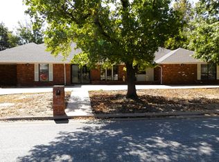 3513 Chickadee Ln, Enid, OK 73703
