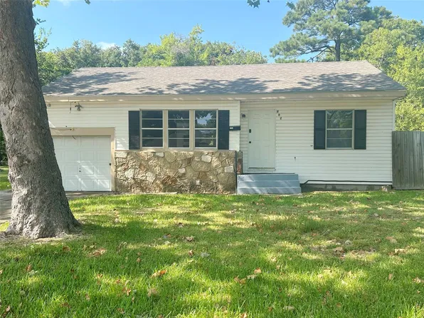 602 Bluebonnet Dr, La Marque, TX 77568