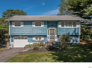 10 2nd Ct, Chester, NY 10918