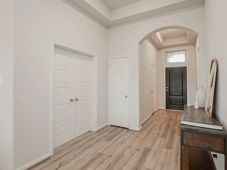 16431 Elkcreek Dr — Photo 9
