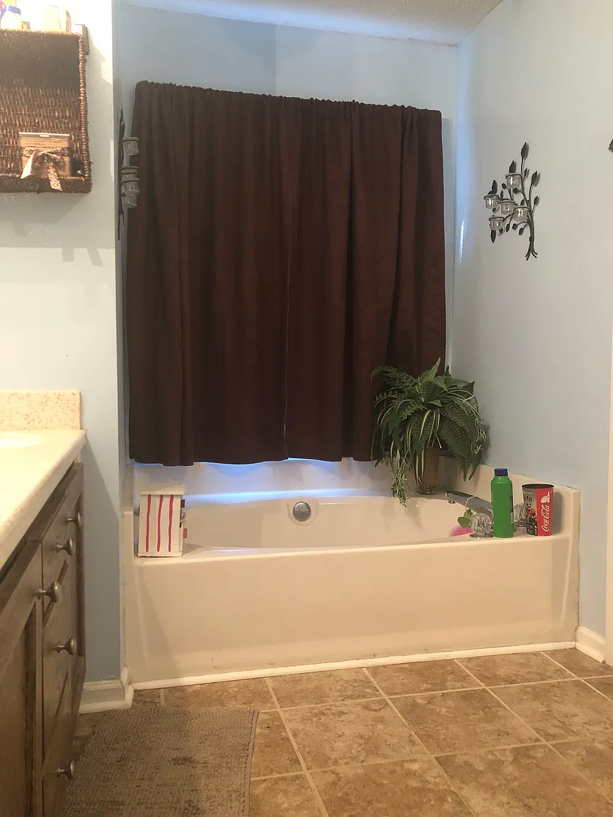 126 Royal Ln photo 1