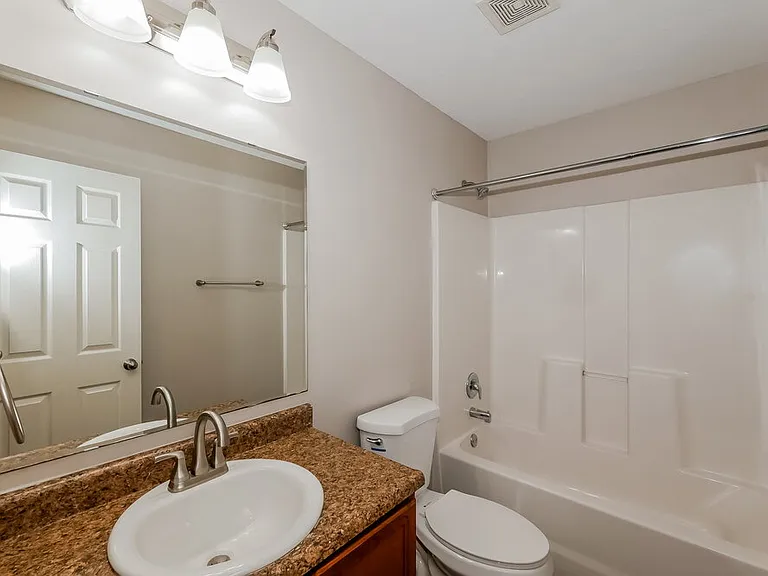 2532 Copper Hill Dr — Photo 15