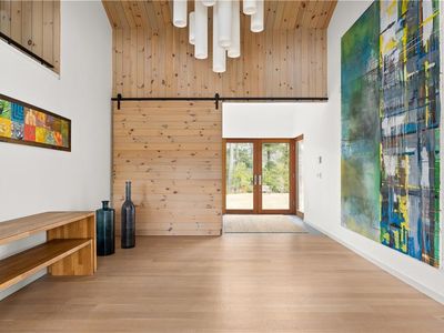 21 Fairview Ave, Hope Valley, RI, 02832