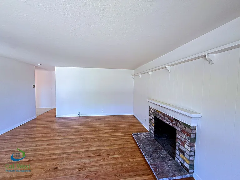 3174 Colfax Ct — Photo 5