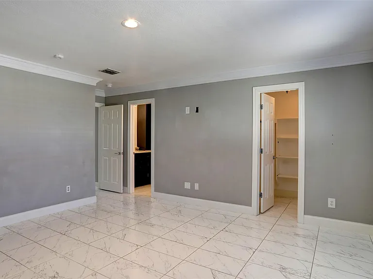 1409 Waterford Dr — Photo 7