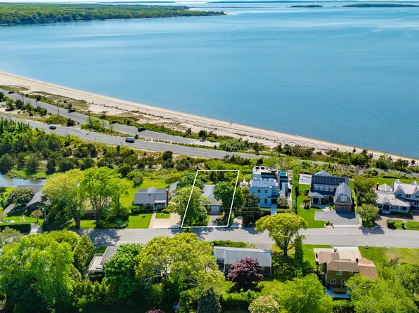 45 Cliff Dr, Sag Harbor, NY 11963