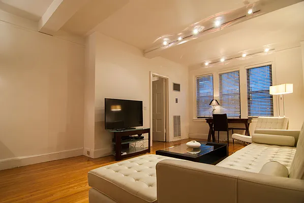 Rented by WAM Partners - William Moses Co. | media 128