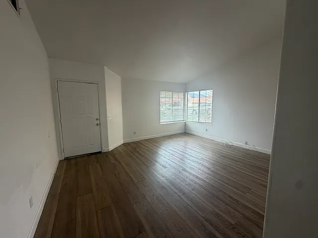 1725 Windsor Pl — Photo 8