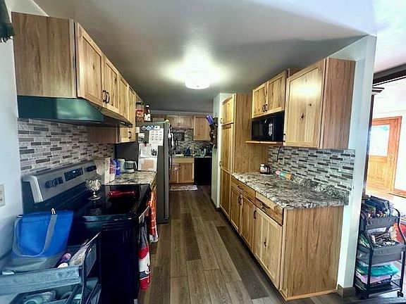 4th image of 205081 DRAKE AVENUE