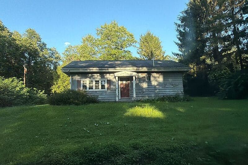 1st image of 501 Wonders Ln