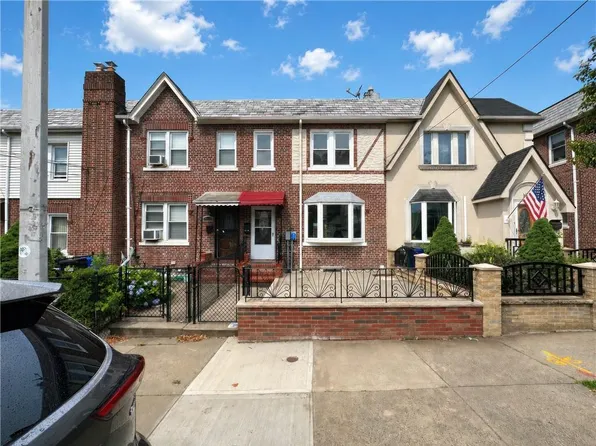5350 66th St, Maspeth, NY 11378