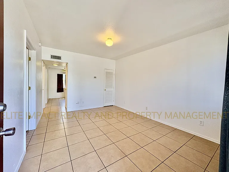 1312 W Yavapai St #7 — Photo 3