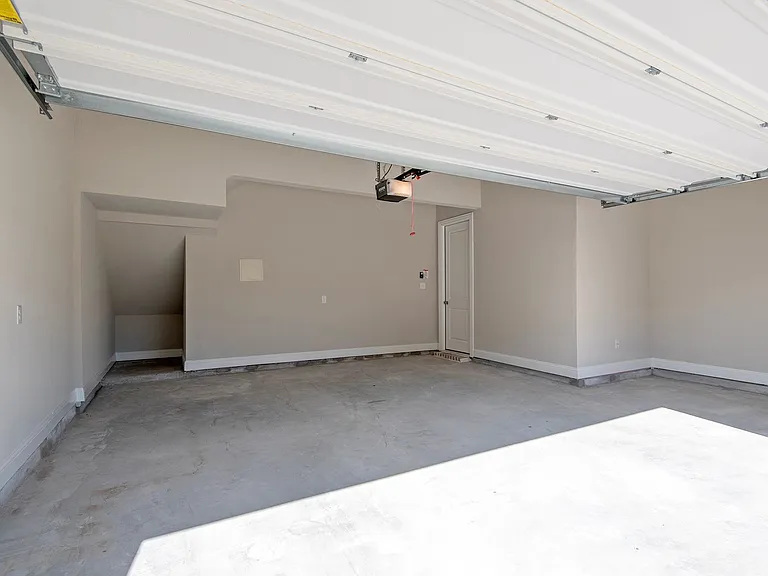 6298 Blythe Dr — Photo 25