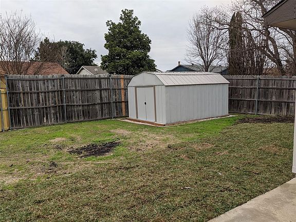 3rd image of 1341 Southridge Dr