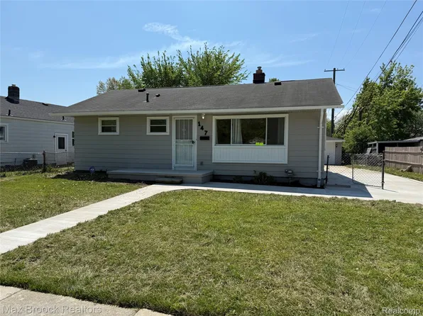147 Euclid St, Mount Clemens, MI 48043