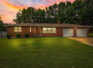 522 Memorial Pl, Farmington, MO