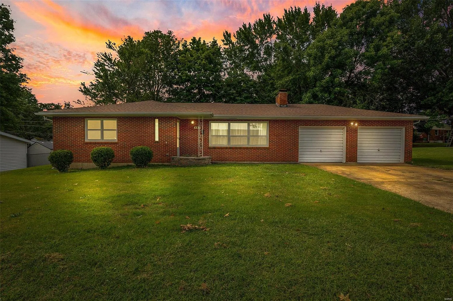 522 Memorial Pl photo 1