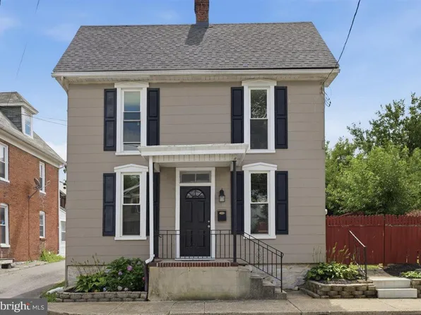 111 Harrison Ave, Waynesboro, PA 17268